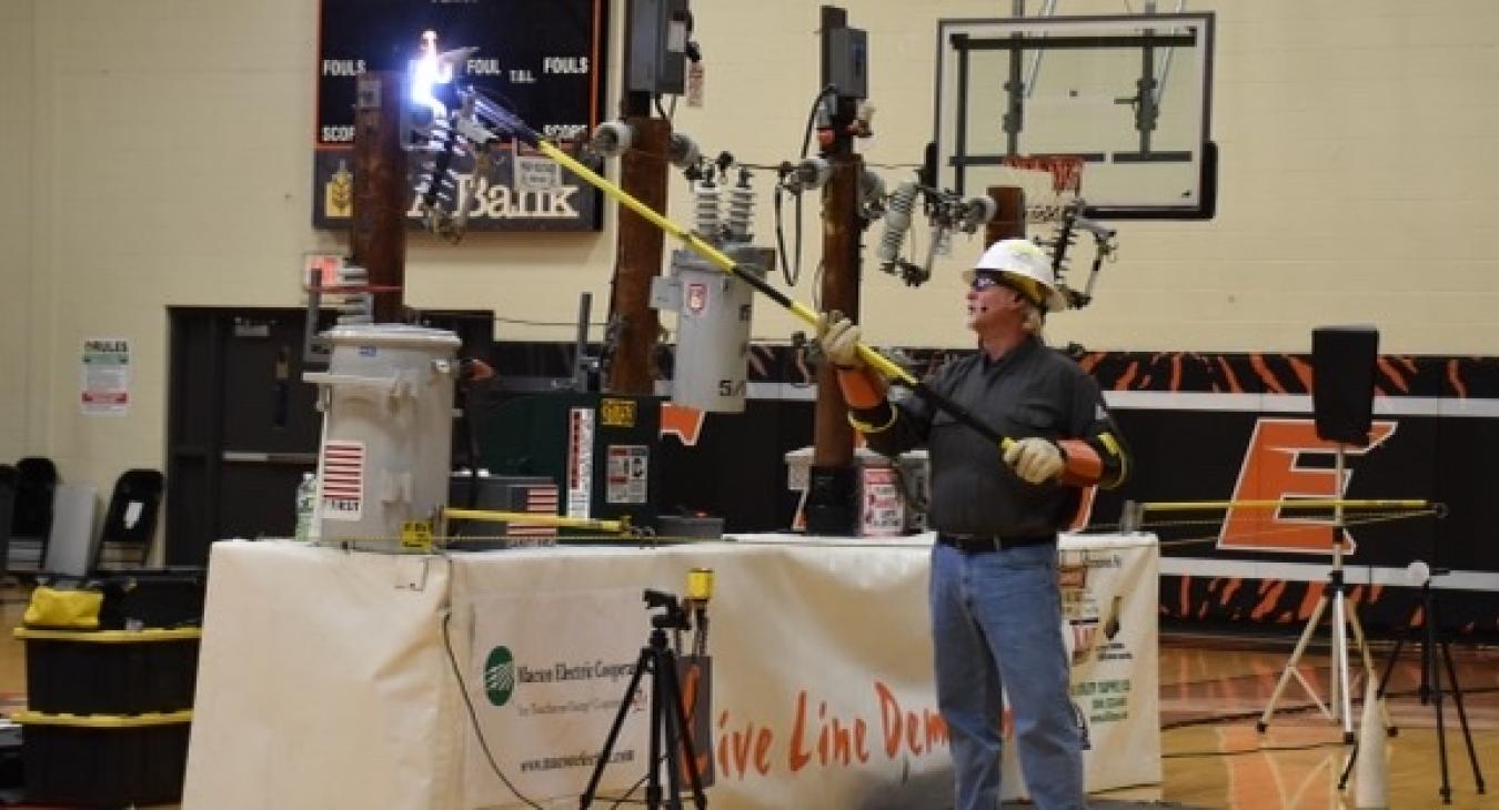Live line demo presentation at Macon R-1
